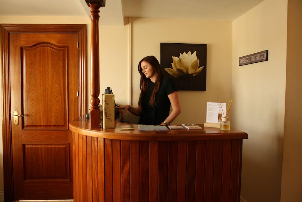 The Sandhouse Hotel And Marine Spa Donegal Town Exterior photo